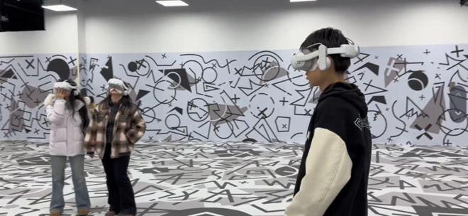 火狐体育赛事即时比分-客观分析国内外VR大空间在技术、内容及盈利模式等方面的差异(图5)
