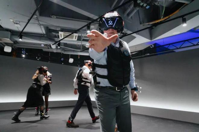 火狐体育赛事即时比分-客观分析国内外VR大空间在技术、内容及盈利模式等方面的差异(图13)